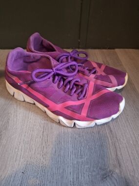 Puma Women’s Purple and Pink Athletic Sneakers